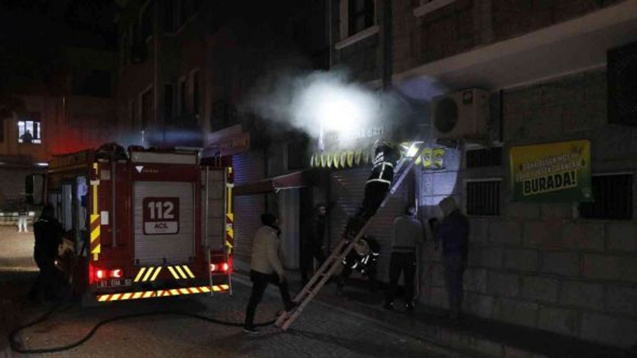 Adana’da ganyan bayiinde yangın