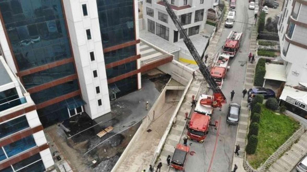 Ateşehir’de 18 katlı binanın dış cephesi yandı