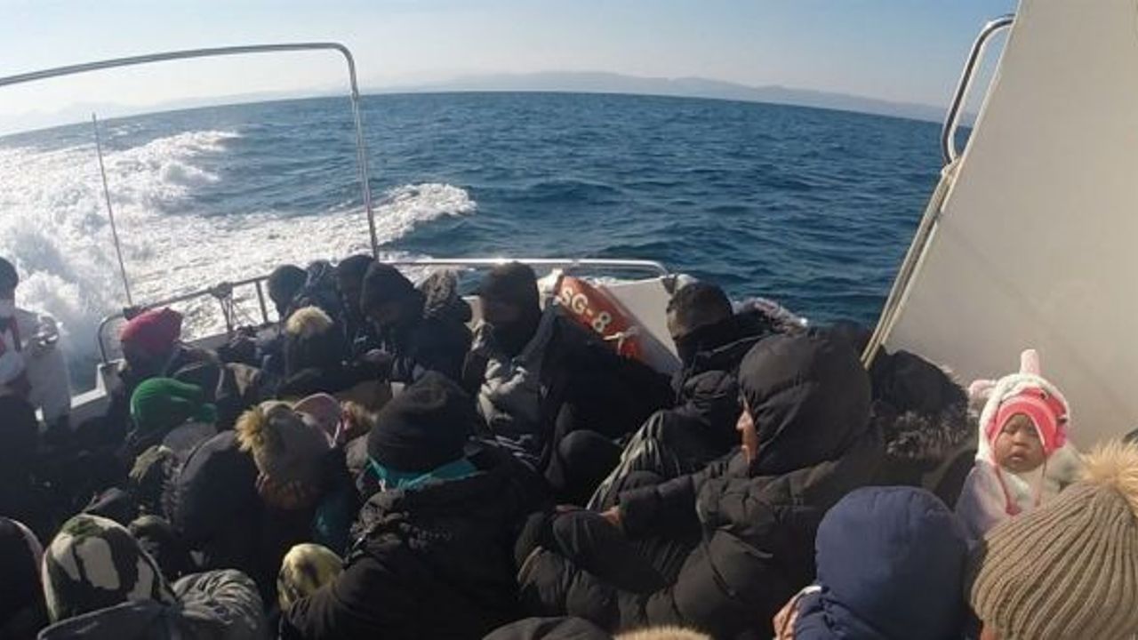 Ayvalık’ta 36 göçmen sahil güvenlik tarafından kurtarıldı