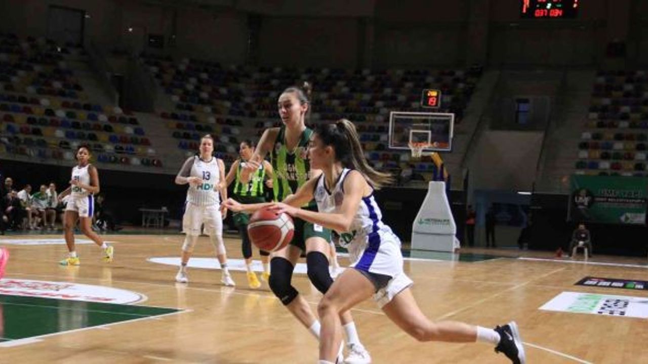 Kadınlar Basketbol Süper Ligi: UMF Yapı İzmit Belediyespor: 65 - OGM Ormanspor: 86