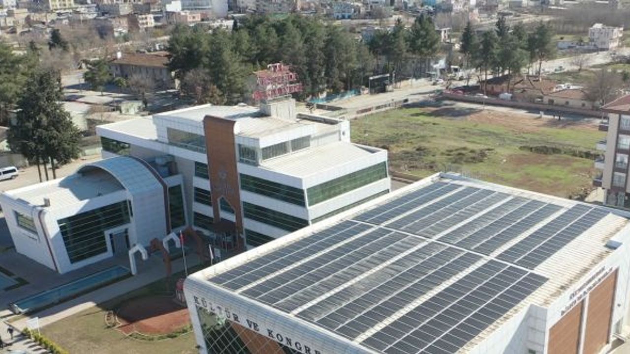 Kongre merkezine güneş enerjisi santrali (GES) kuruldu