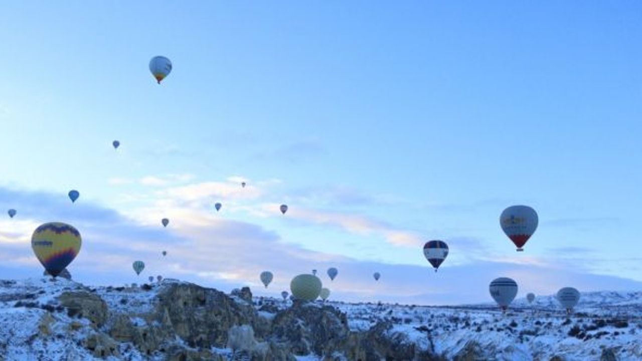 Sıcak hava balonları 8 günün ardından havalandı