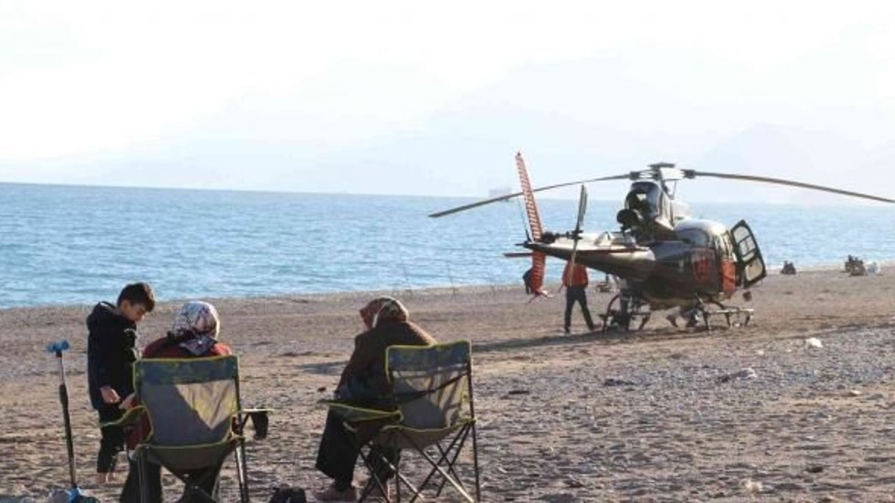 Bisiklet turunu görüntüleyen helikopter arızalandı, dünyaca ünlü sahile
