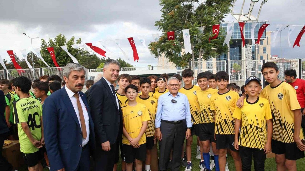 Başkan Büyükkılıç’ın amatör spor kulüplerine desteği sürüyor