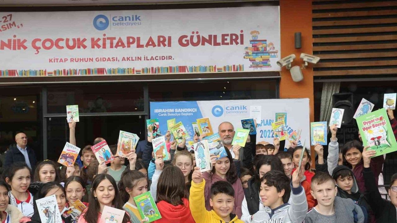 Başkan Sandıkçı: “Okuma kültürü kazanan bir nesil yetiştirmeliyiz”