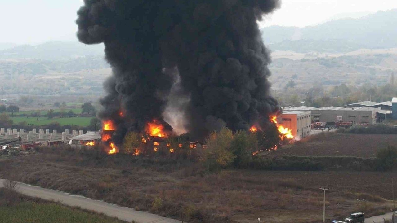 Denizli’de kimya fabrikasında yangın