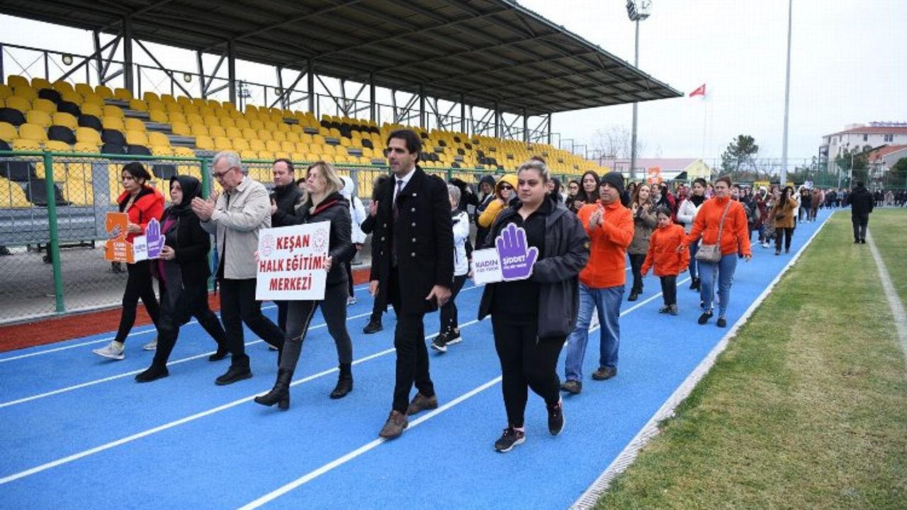 Edirne'de kadın şiddetine karşı farkındalık yürüyüşü