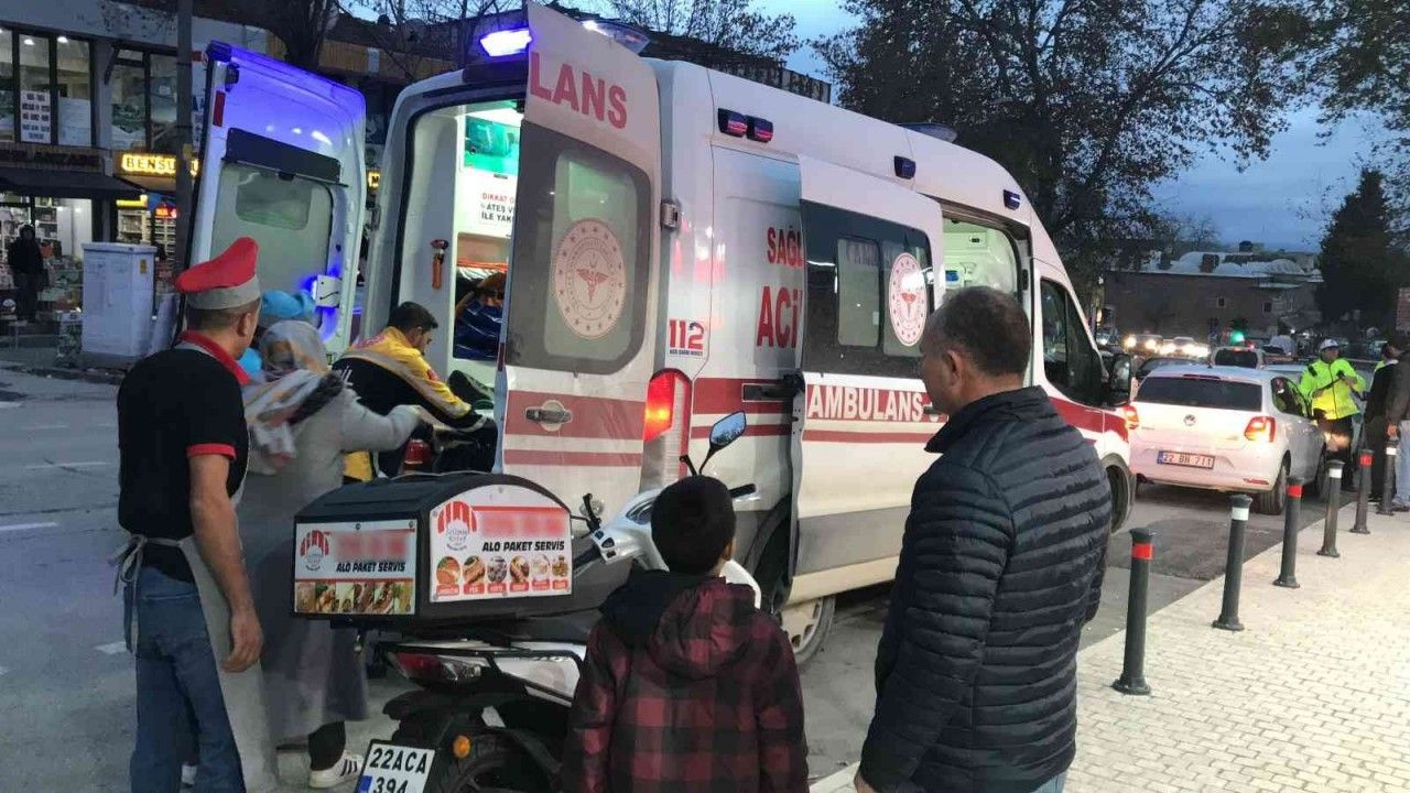 Edirne’de motosikletten düşen kurye yaralandı
