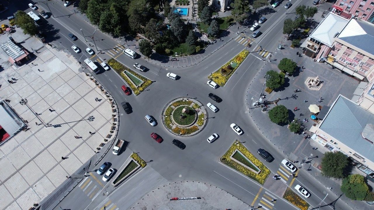 Erzincan’da trafiğe kayıtlı araç sayısı ekim ayı sonu itibarıyla 64 bin 662 oldu
