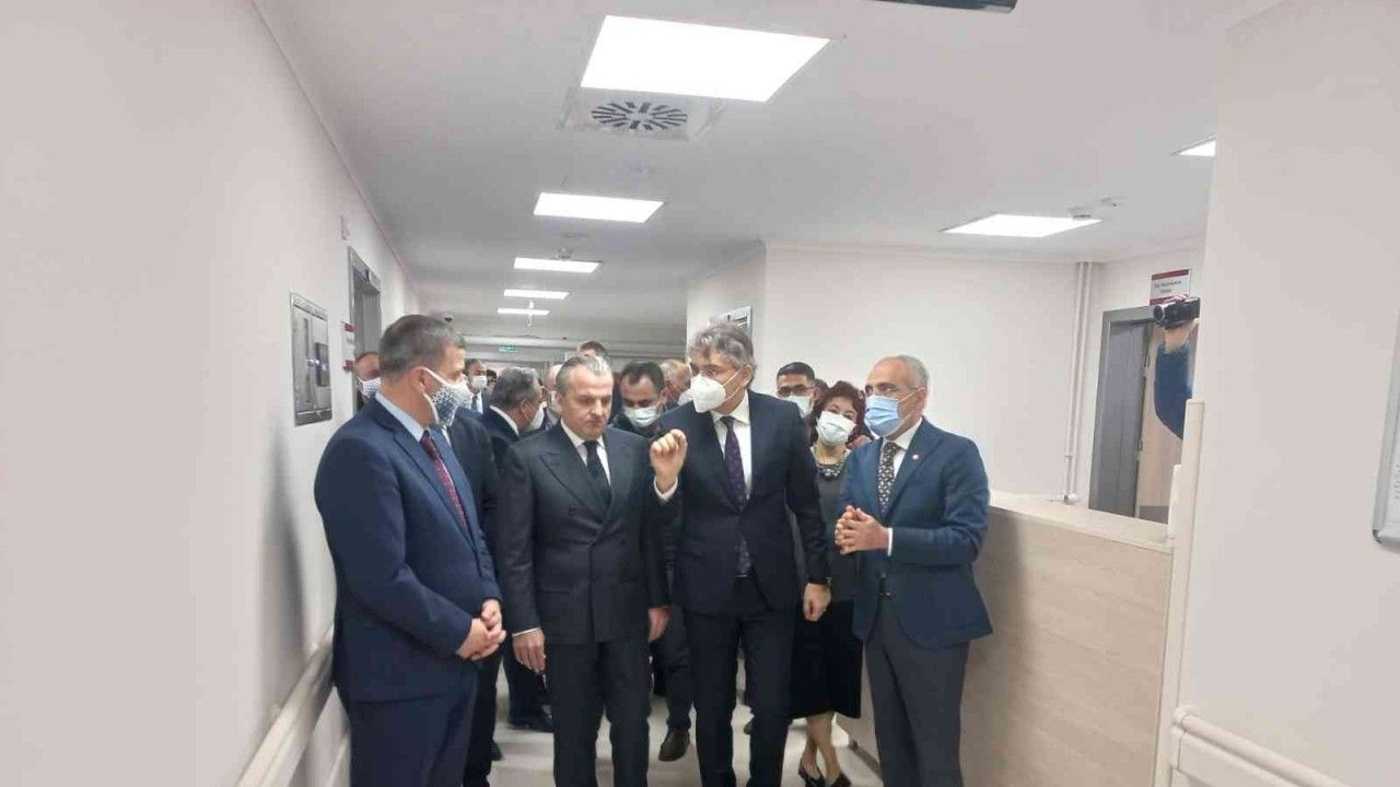 Gazi Üniversitesi Hastanesinde Türkiye’nin ilk Çocuk Genetik / Metabolik Hastalıklar İleri Tedaviler Araştırma ve Geliştirme Merkezi açıldı