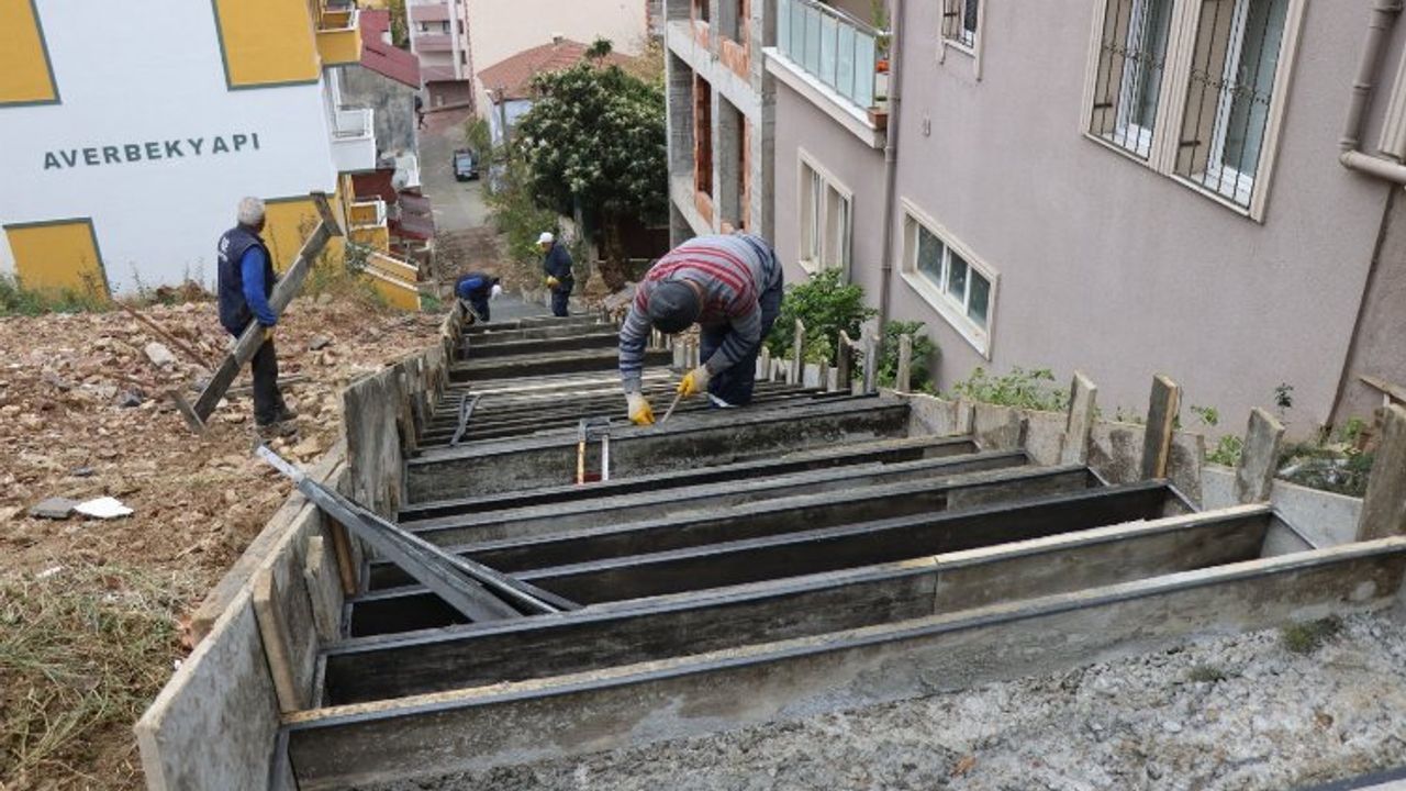 Kocaeli İzmit'te Kocatepe’ye yeni merdiven