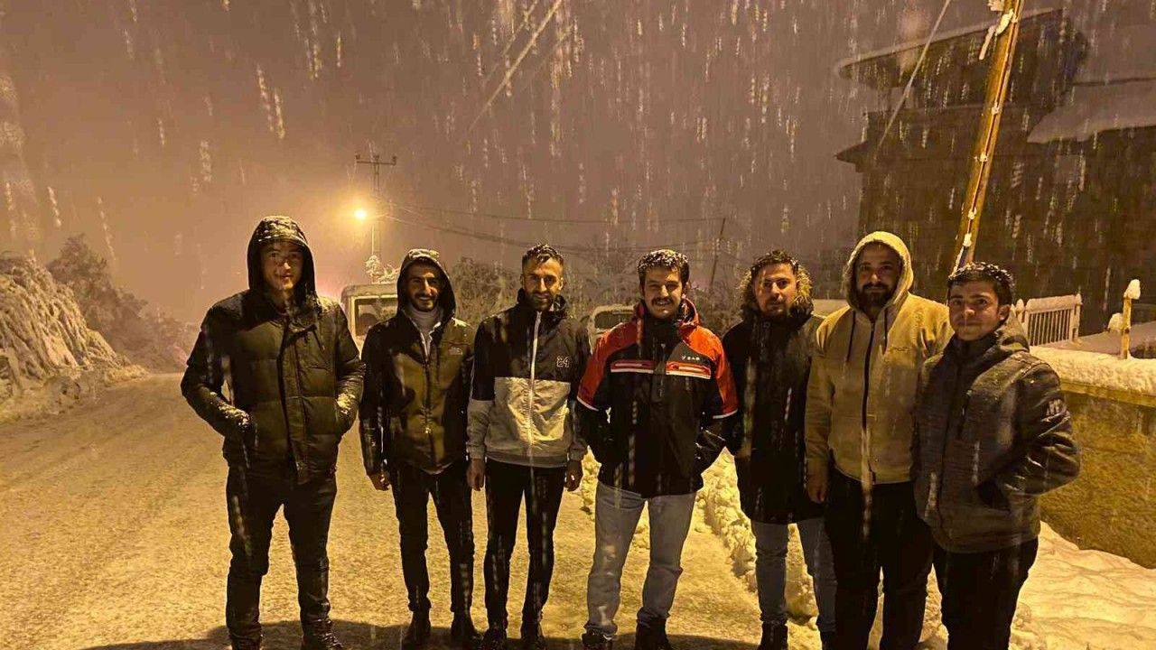 Vali Yardımcısı Kasımoğlu, karla mücadele çalışmalarına katılıyor