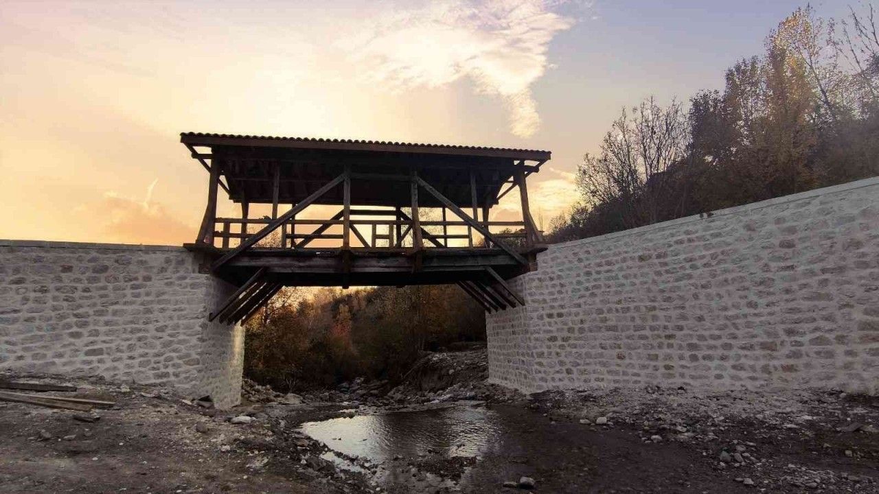 100 Yıllık Tarihi köprü restorasyonu yapılarak hizmete açıldı