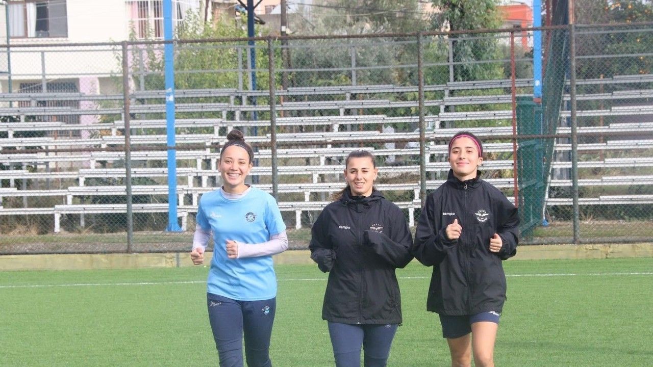 Adana Demirspor Kadın Futbol Kulübü’nde Antalyaspor maçı hazırlıkları