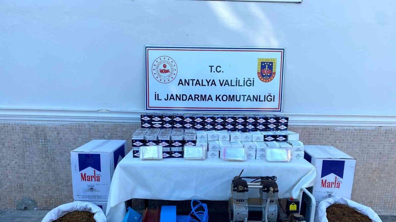 Antalya’da jandarmadan kaçak tütün operasyonu