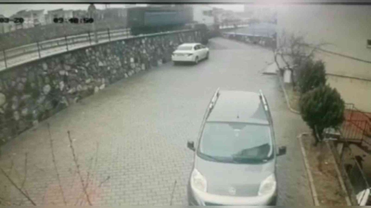Bursa’da tır kazası kamerada