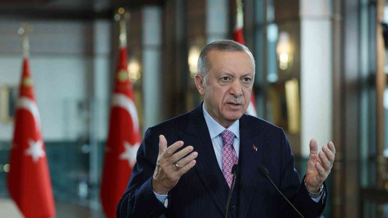 Cumhurbaşkanı Erdoğan: "Büyüme rakamları doğru istikamette yürüdüğümüzün en son işaretidir"