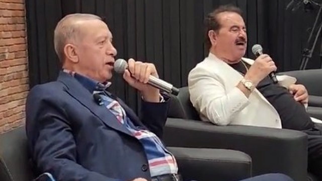 Cumhurbaşkanı Erdoğan, İbrahim Tatlıses ile birlikte türkü söyledi