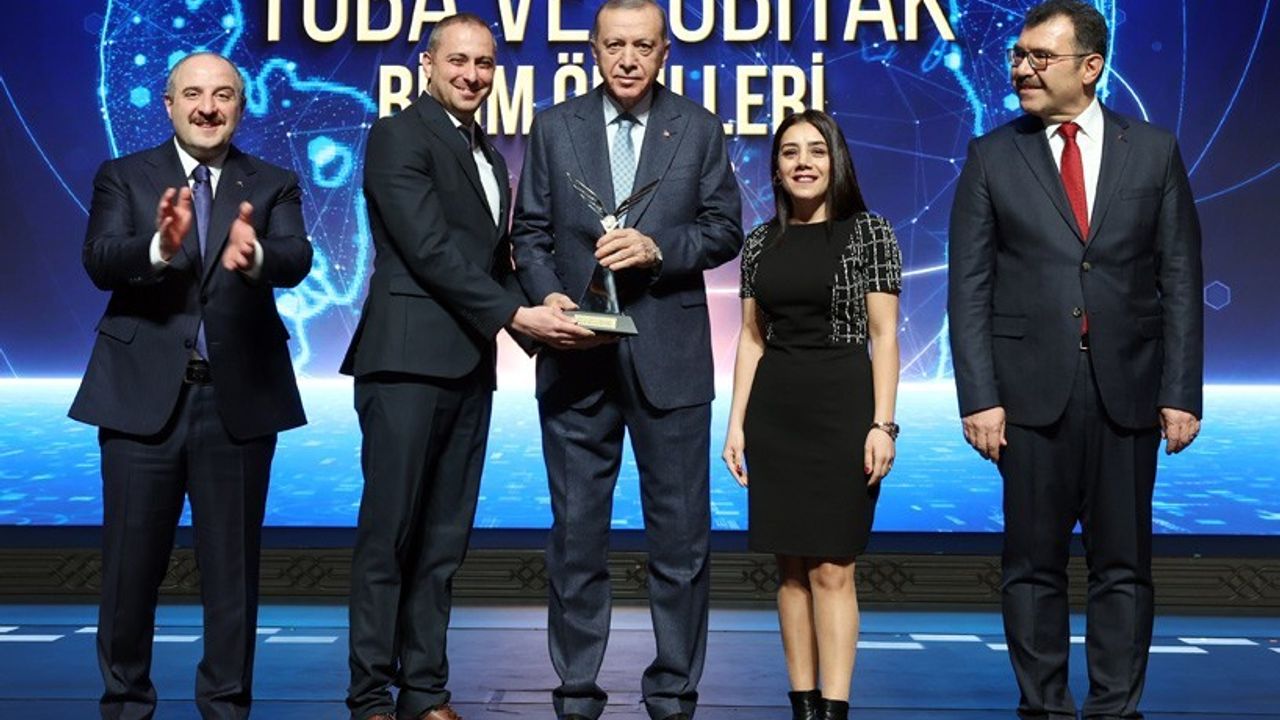 Erdoğan’dan HKÜ’ye ödül