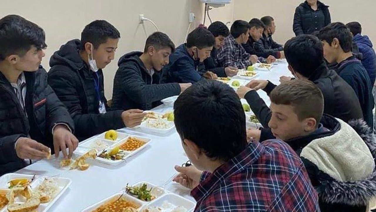 Erzurum’da 13 bin öğrenciye ücretsiz yemek
