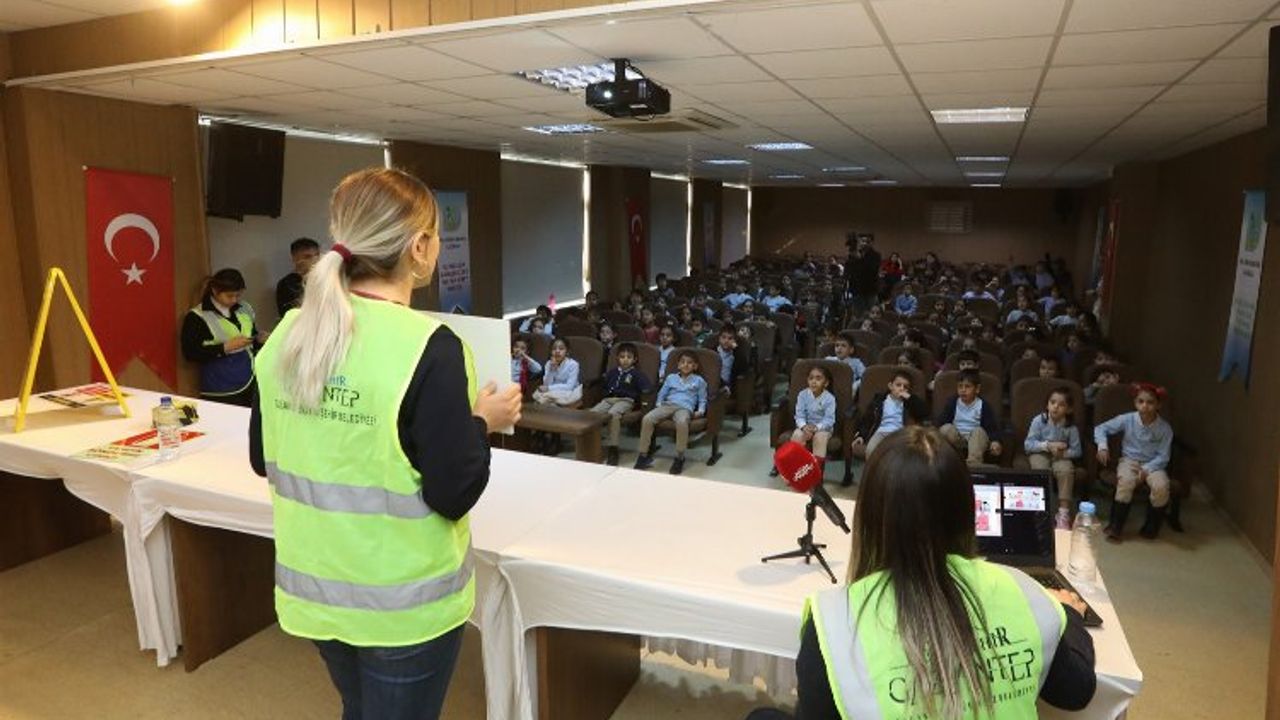 Gaziantep'te ilkokul öğrencilerine 'güvenlik' eğitimi