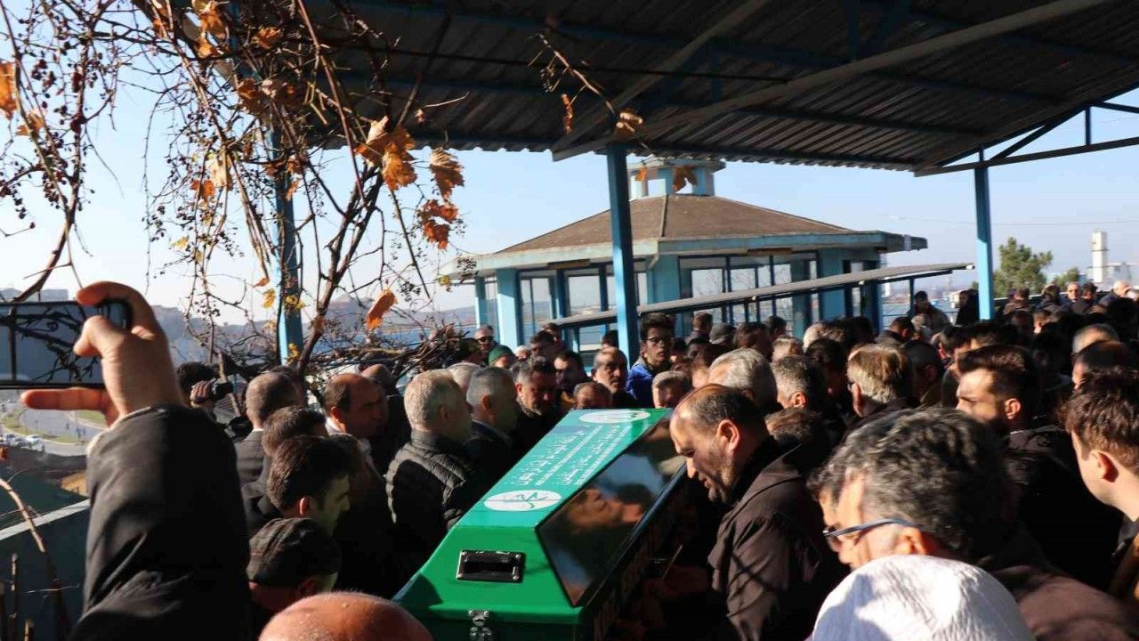 Kalp krizinden ölen AK Partili eski meclis üyesi toprağa verildi
