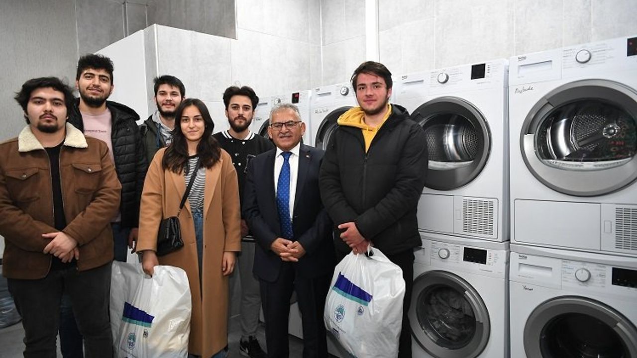Kayseri Büyükşehir'den öğrencilere çamaşır yıkama kolaylığı