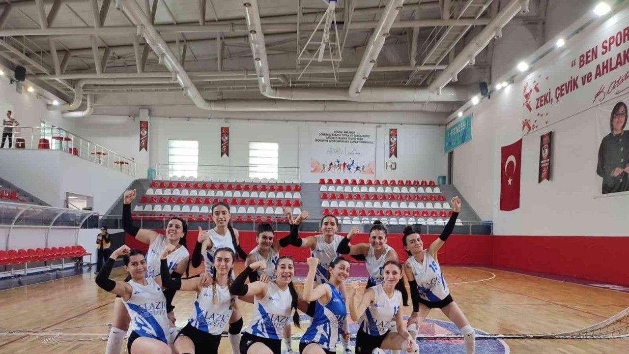 TVF Kadınlar 2. Lig: Ada Koleji Zeugma: 1 - Elazığ Belediyesi Voleybol: 3