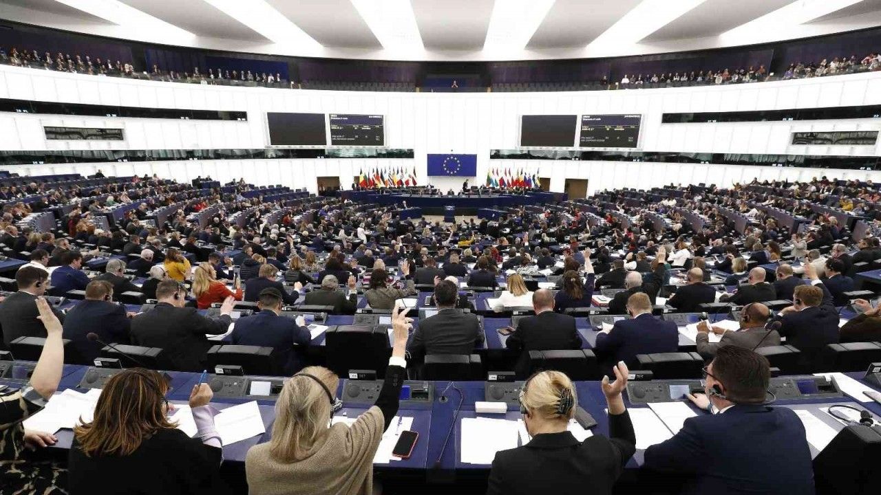 Avrupa Parlamentosu’ndaki yolsuzluk skandalı Polonya’ya uzandı