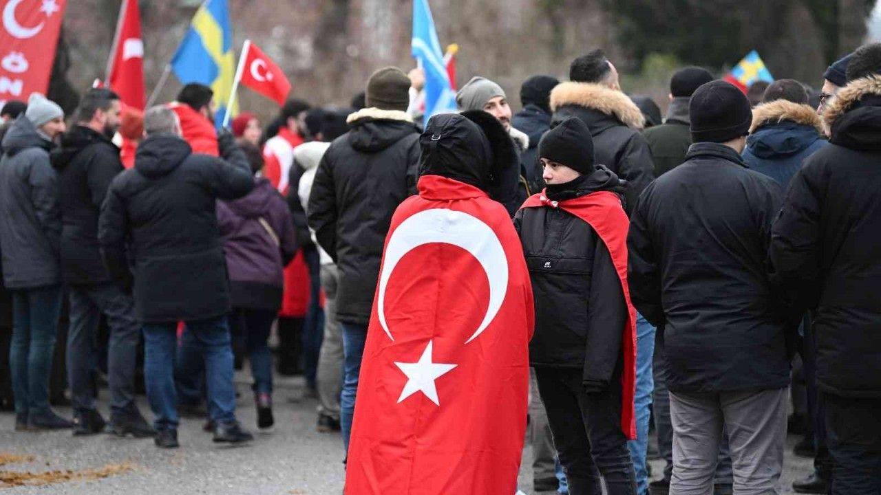 İsveç’te Avrupa Türk Demokratlar Birliği’nden Cumhurbaşkanı Erdoğan’a destek