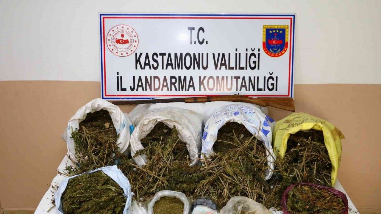 Kastamonu’da 28 kilo esrar yakalatan şahıs tutuklandı