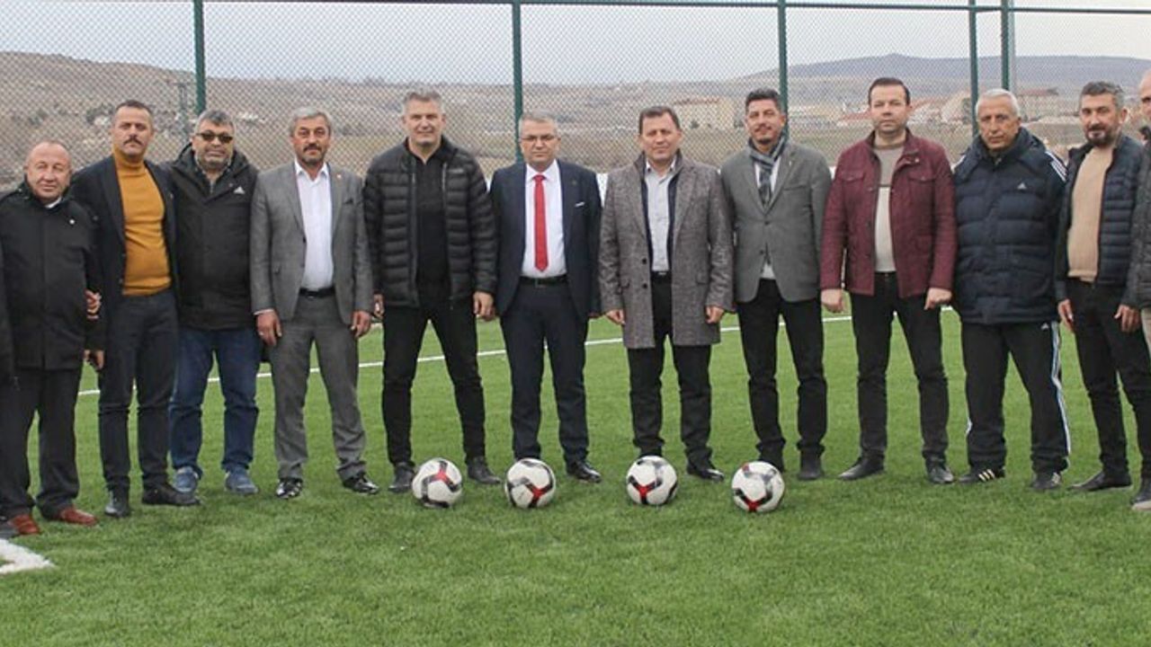 Kabakcı ve Önal, Pınarbaşı Stadı’nı inceledi
