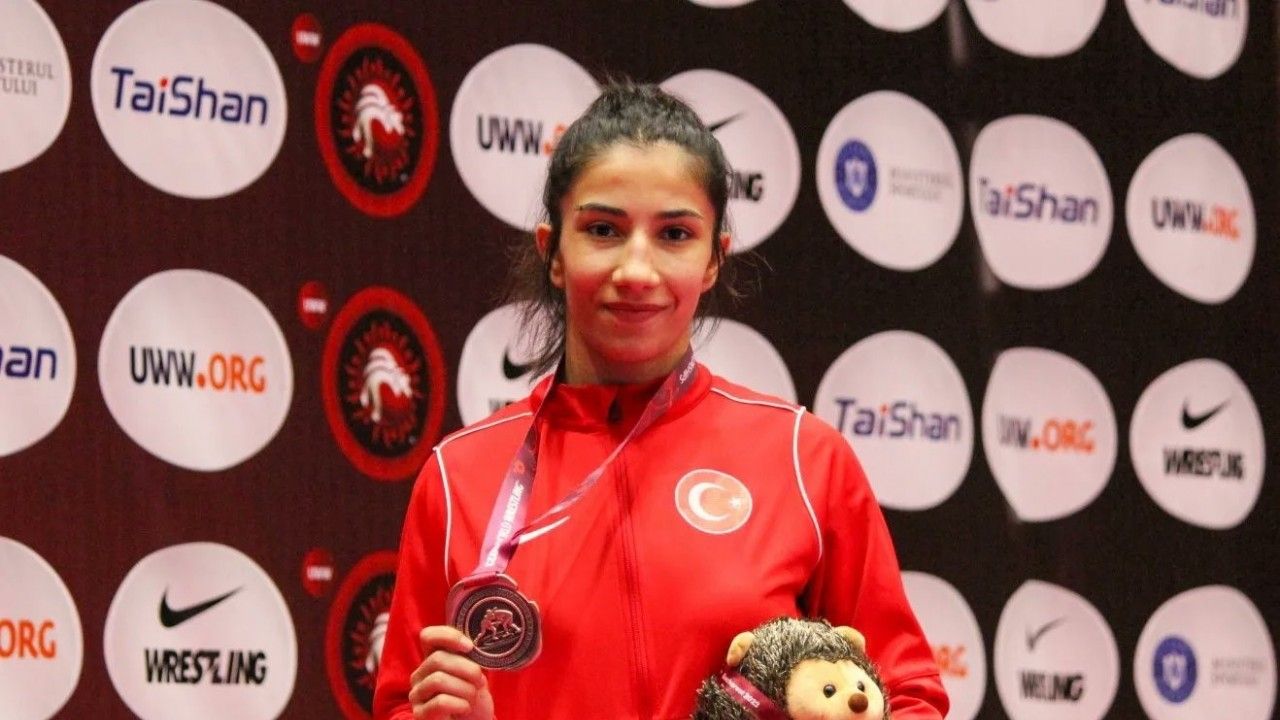 Zehra Demirhan, bronz madalya kazandı