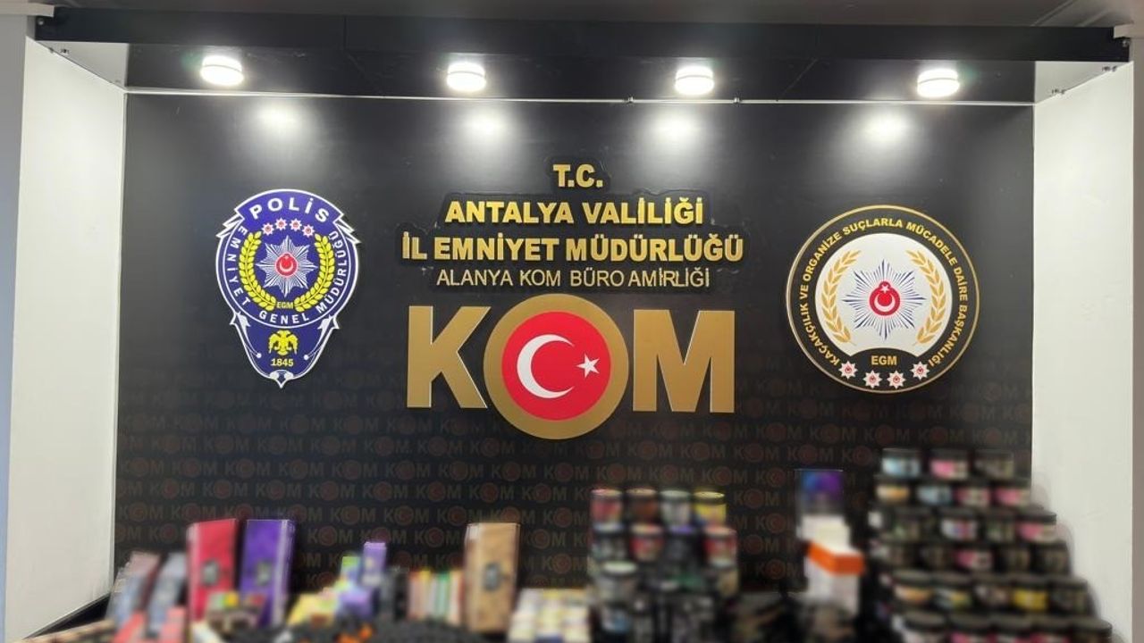 Antalya’da üç ilçede kaçakçılık operasyonu