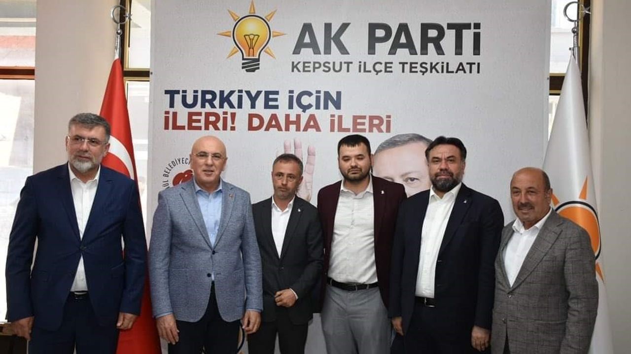 İYİ Parti’den istifa eden belediye başkan adayı AK Parti’ye katıldı
