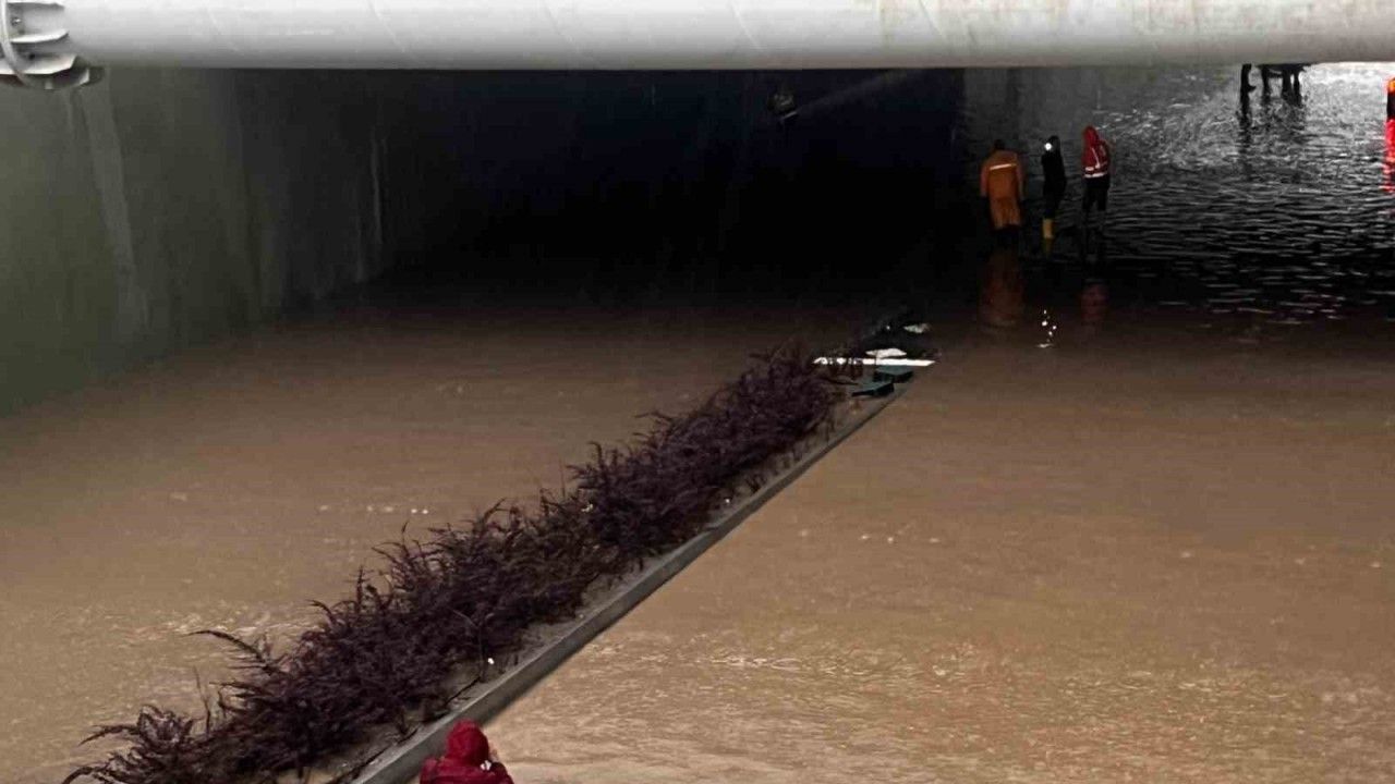 Nevşehir’de sağanak yağış trafiği olumsuz etkiledi
