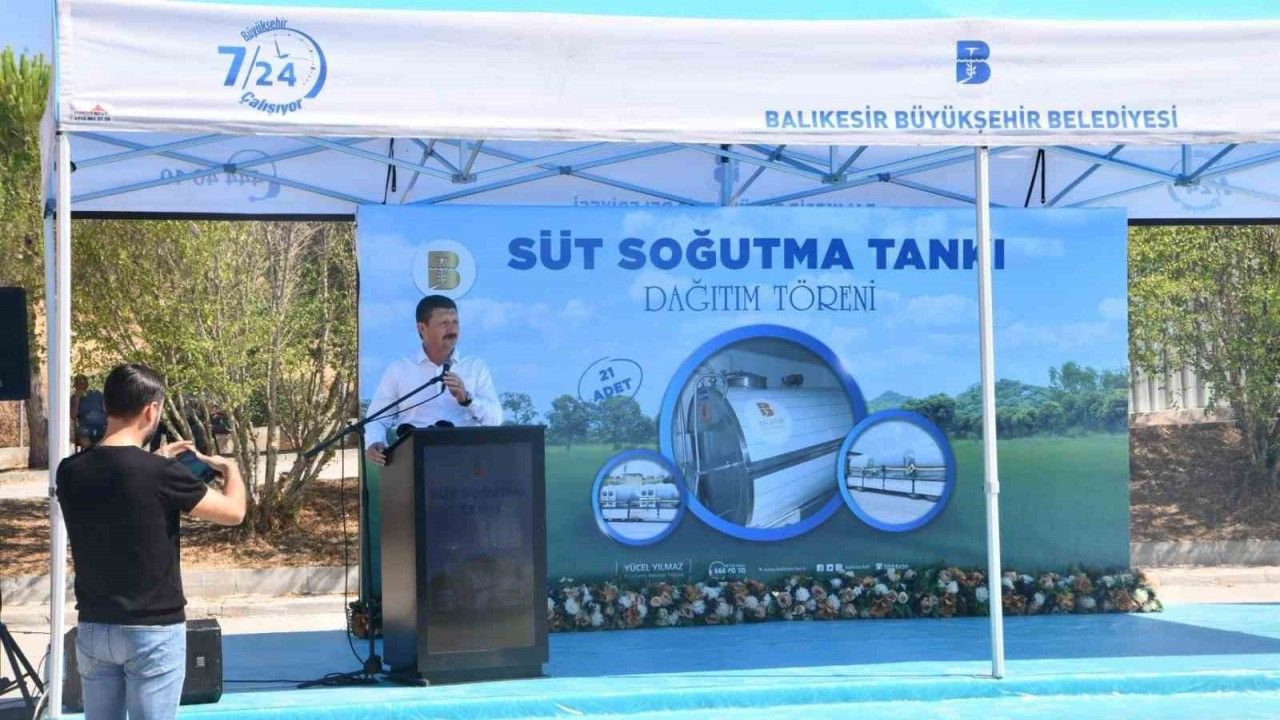 Balıkesir Büyükşehir’den üreticilere süt soğutma tankı desteği