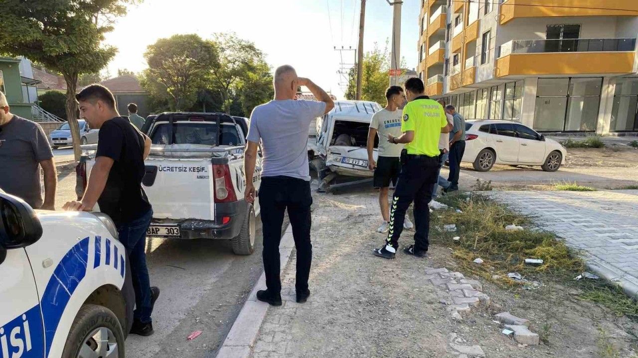 Konya’da iki ayrı trafik kazası: 5 yaralı