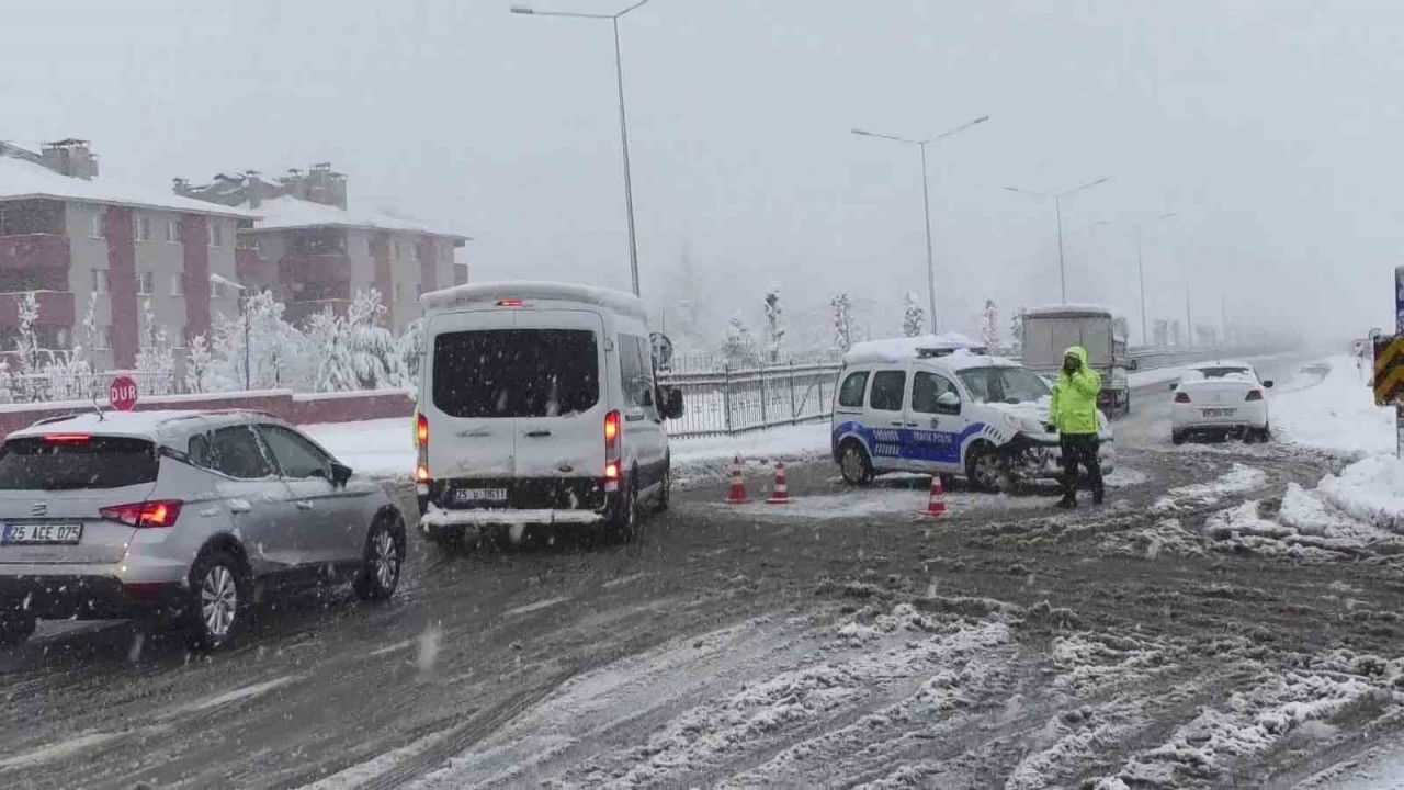 Erzurum’da kar esareti