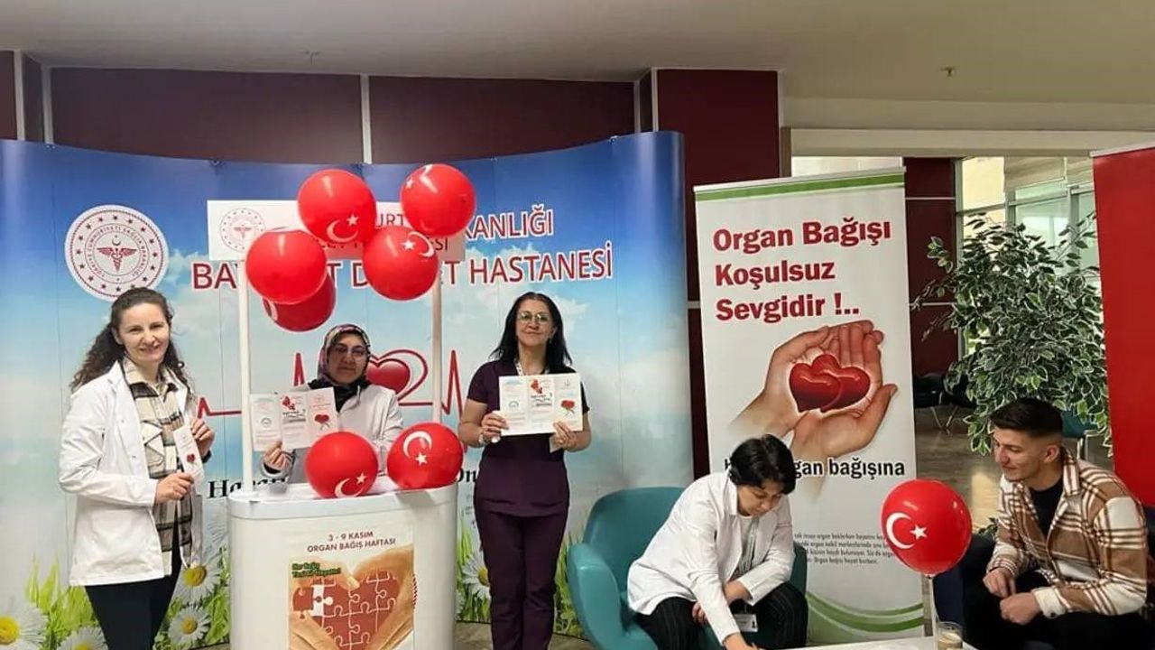Organ Bağışı Haftası dolayısıyla stant açıldı vatandaşlar bilgilendirildi
