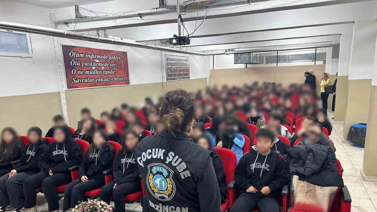 Polisten öğrenci ve öğretmenlere siber güvenlik eğitimi