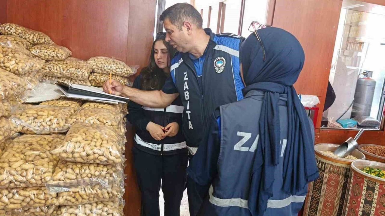 Erzincan Kurban Bayramı öncesi kuruyemiş işletmelerine denetim