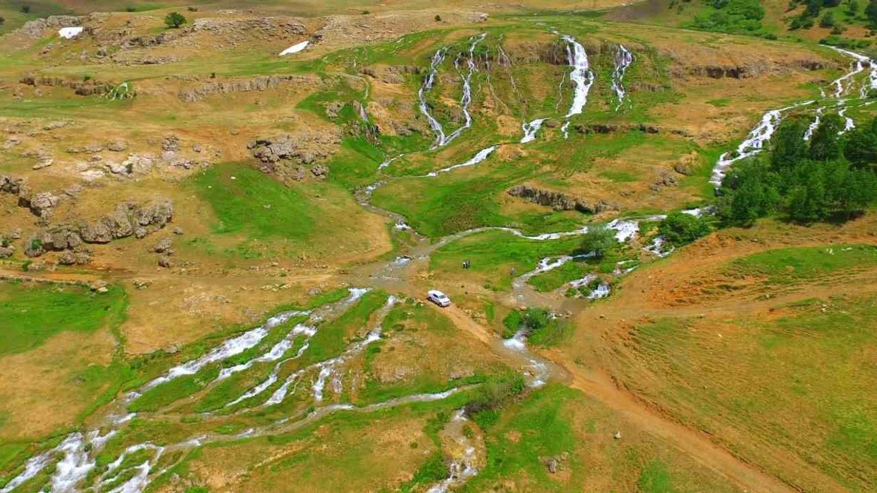 Munzur Dağları'nın eteklerinde serin rota