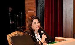 İstanbul Barosu Başkanı Filiz Saraç Esenyurt’ta seminer verdi