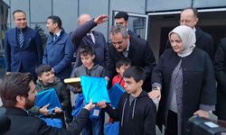 Milli Eğitim Bakanı Özer’den deprem bölgesindeki çocuklara tablet hediyesi