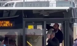 Pendik’te şoförle tartışan yolcuyu, diğer yolcular otobüsten attı