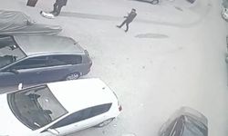 Bursa’da virajı alamayan sürücü, park halindeki otomobile böyle çarptı
