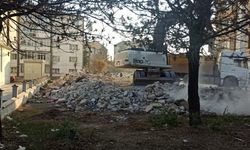 Eskişehir’de metruk binalar yıkılıyor