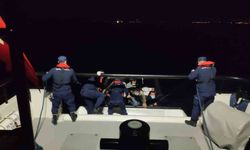 İzmir’de 50 göçmen kurtarıldı, 155 göçmen ve 3 göçmen kaçakçısı şüphelisi yakalandı