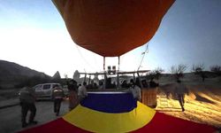 Kapadokya’da sıcak hava balonları Romanya bayrağıyla havalandı